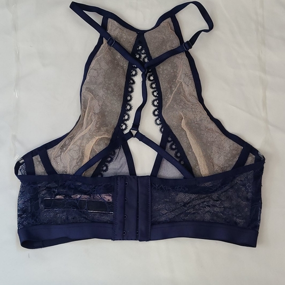 BUY 1 GET 1 FREE VICTORIA SECRET VERY SEXY BRA - Picture 6 of 12